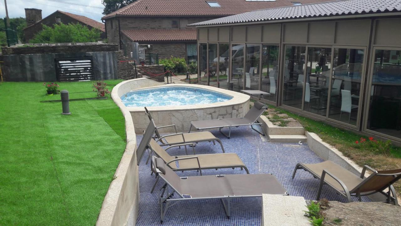 Albergue Turistico A Salceda Esterno foto