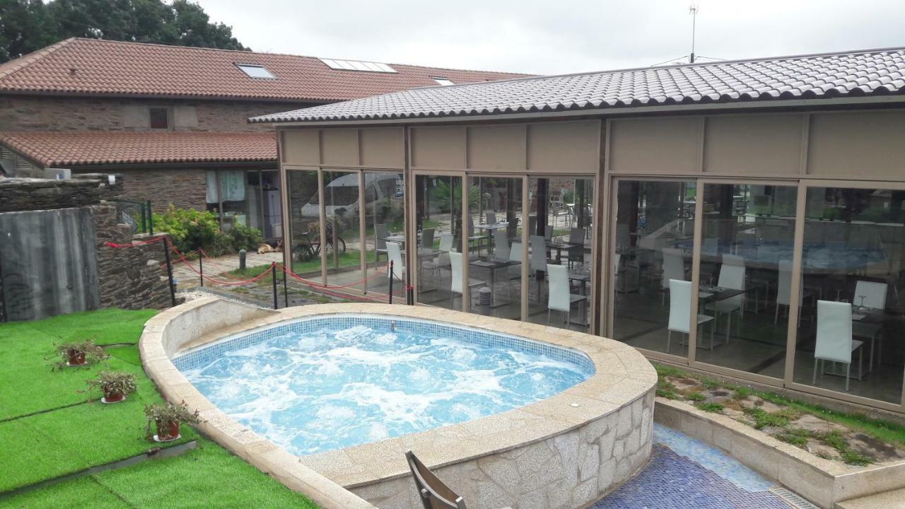 Albergue Turistico A Salceda Esterno foto
